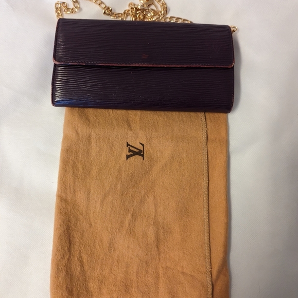 LOUIS VUITTON PURPLE EPI SARAH WALLET WITH LV DUST BAG GREAT CONDITION!! - Picture 4 of 10